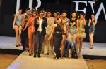 Model walk the ramp for Shane & Falguni Show at IRFW 2012 in Goa on 1st Dec 2012 (80).JPG